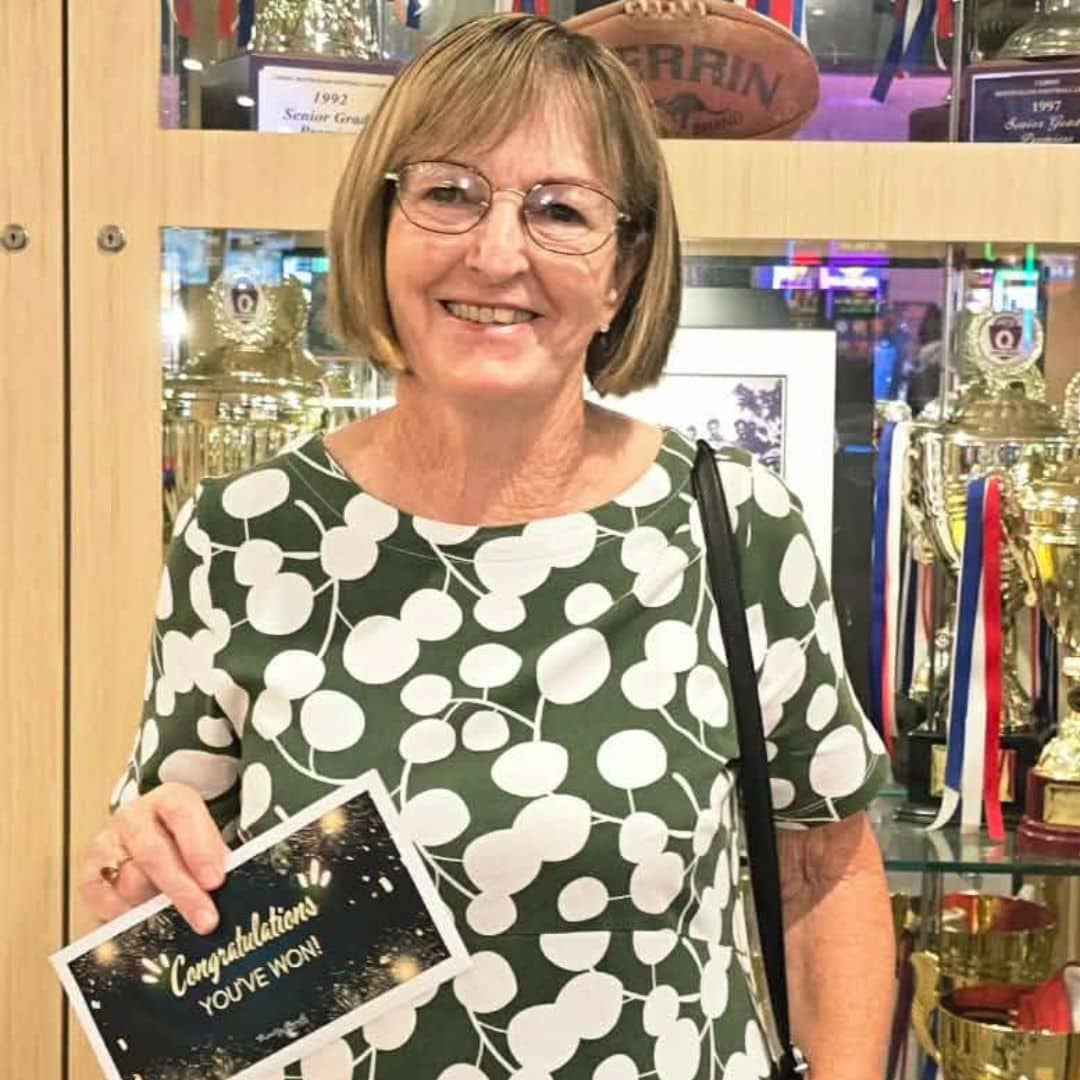 Rosalie Wins $2k at Members Draw